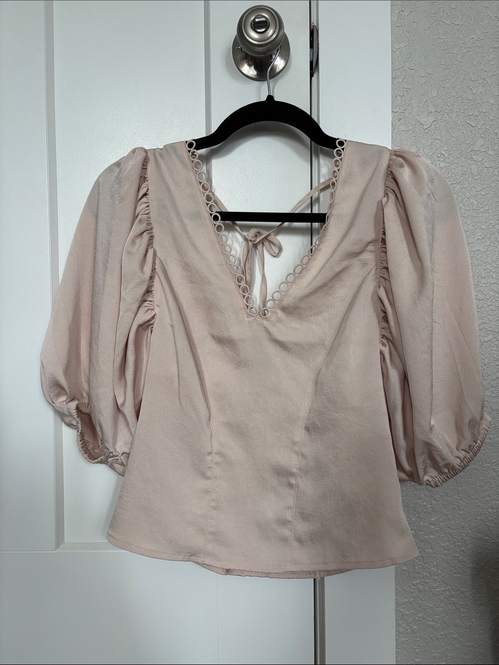 Express Blush Pink Puff Sleeve V-Neck Blouse